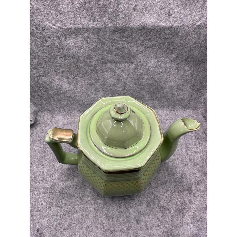 Vintage Green Octagonal Ceramic Teapot Gold Gilt Lattice Art Deco Style Lid